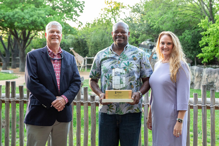 Outdoor award presentation · residential project