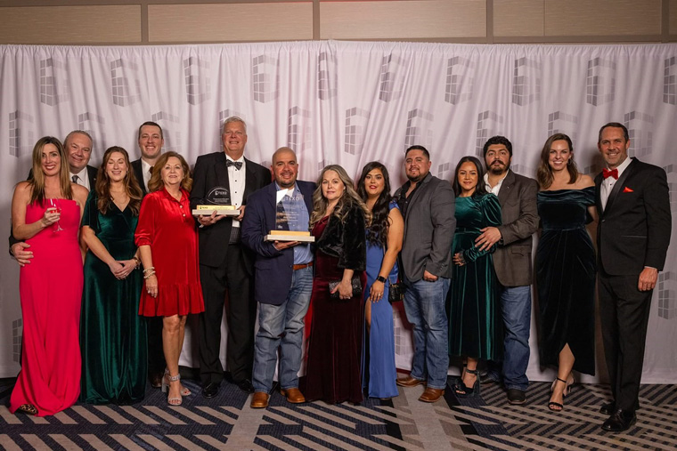 Awards ceremony · full group with trophies