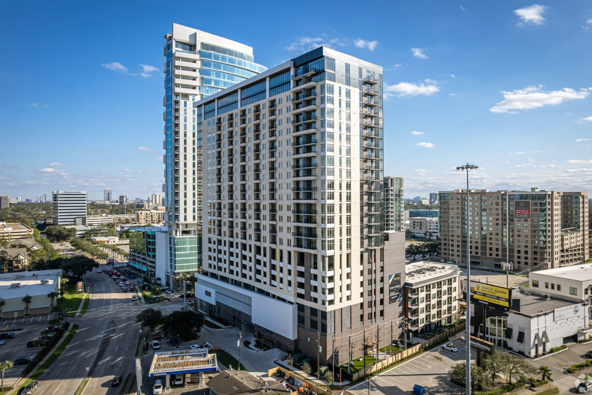 Bowen River Oaks · 25-story tower · 260 apartments